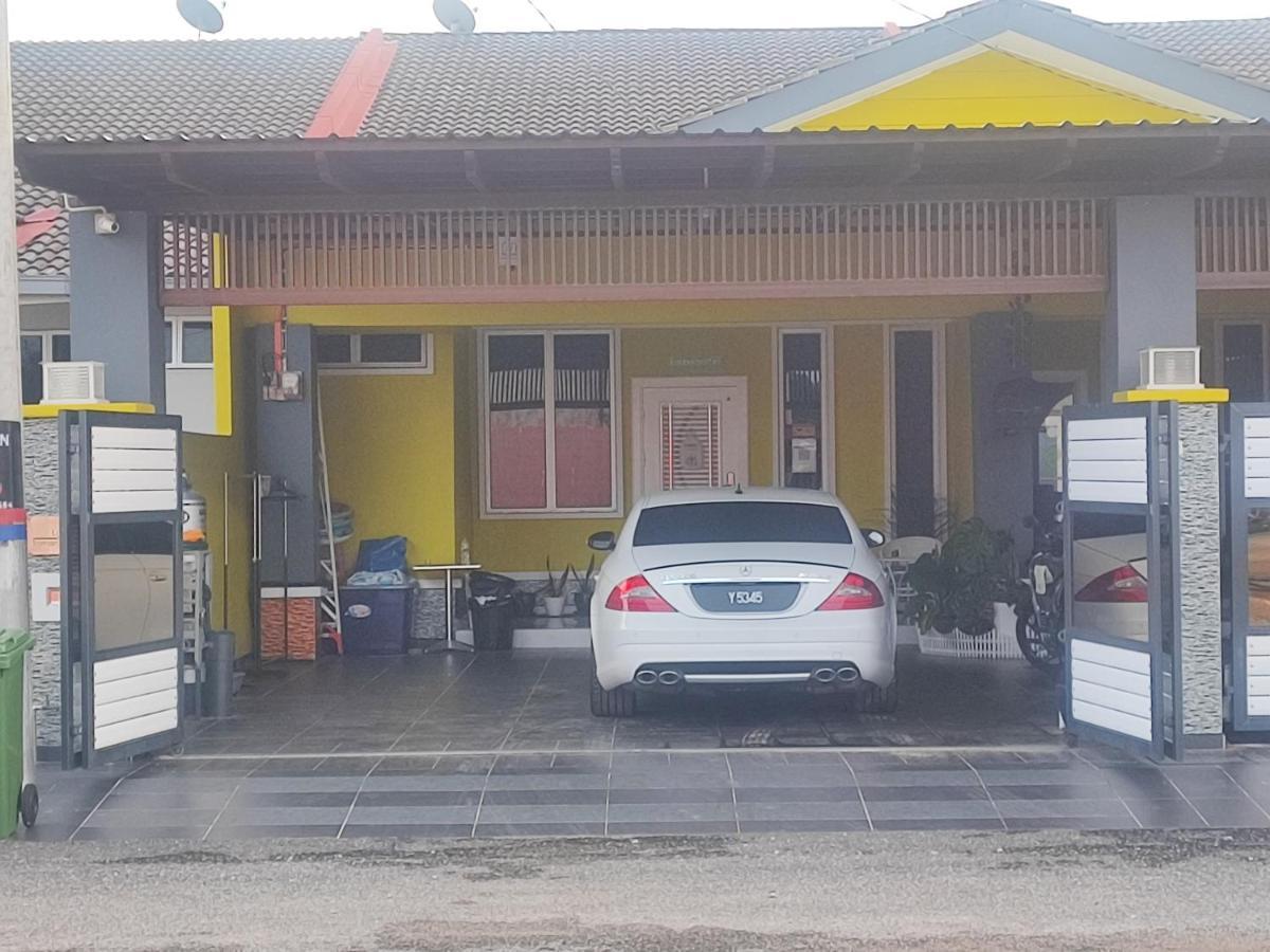 Auranad Guest House Tanah Merah Wifi-Netflix Exterior photo